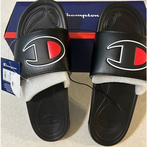 Men Champion slip on.